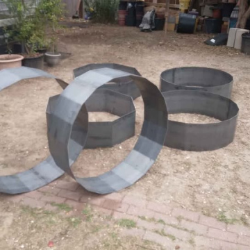 38" Round steel fire pit ring / planter