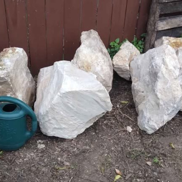 Angular white boulders